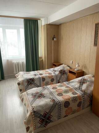 Гостиница Лианозовский Москва Улучшенный четырехместный номер-6