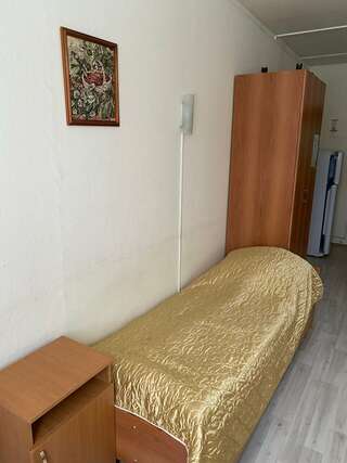 Гостиница Лианозовский Москва Классический четырехместный номер-3